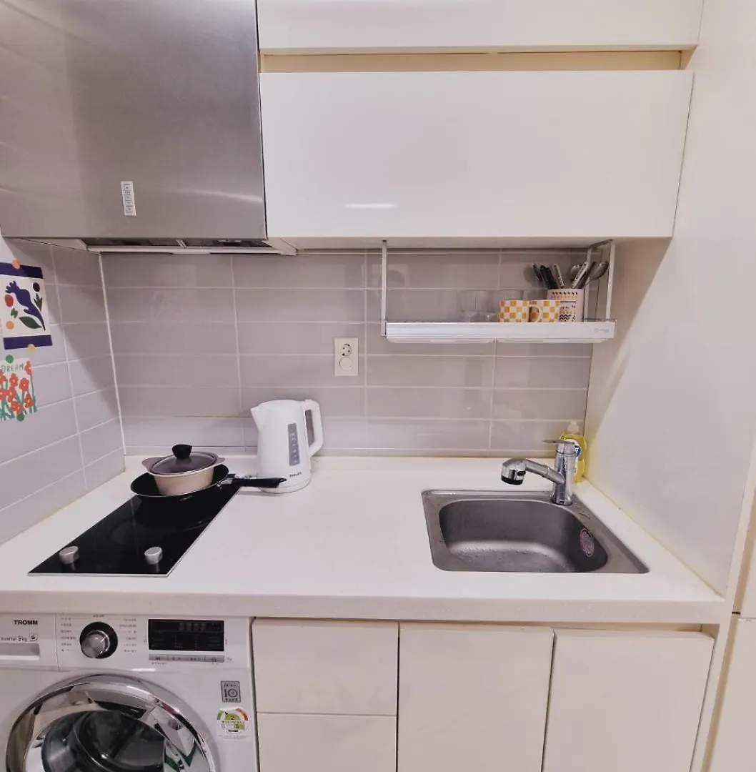 아파트 Emotional House - Night View, Full Options, One Bedroom 인천